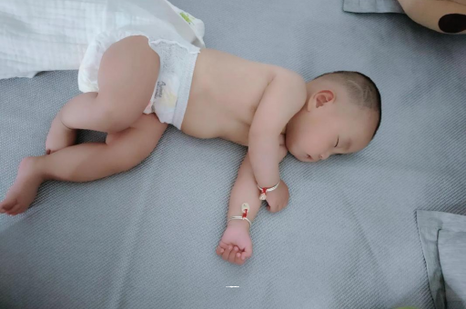 濮阳宝宝积食发烧怎么处理